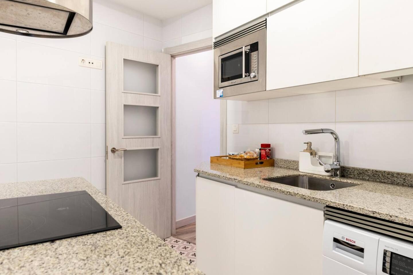 Apartamento Amplio, Luminoso Y Moderno Cerca Del Casco Viejo Bilbao Exterior foto